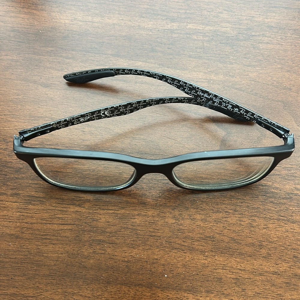 MAKE OFFER! Ray-Ban Classic Black eyeglasses and case